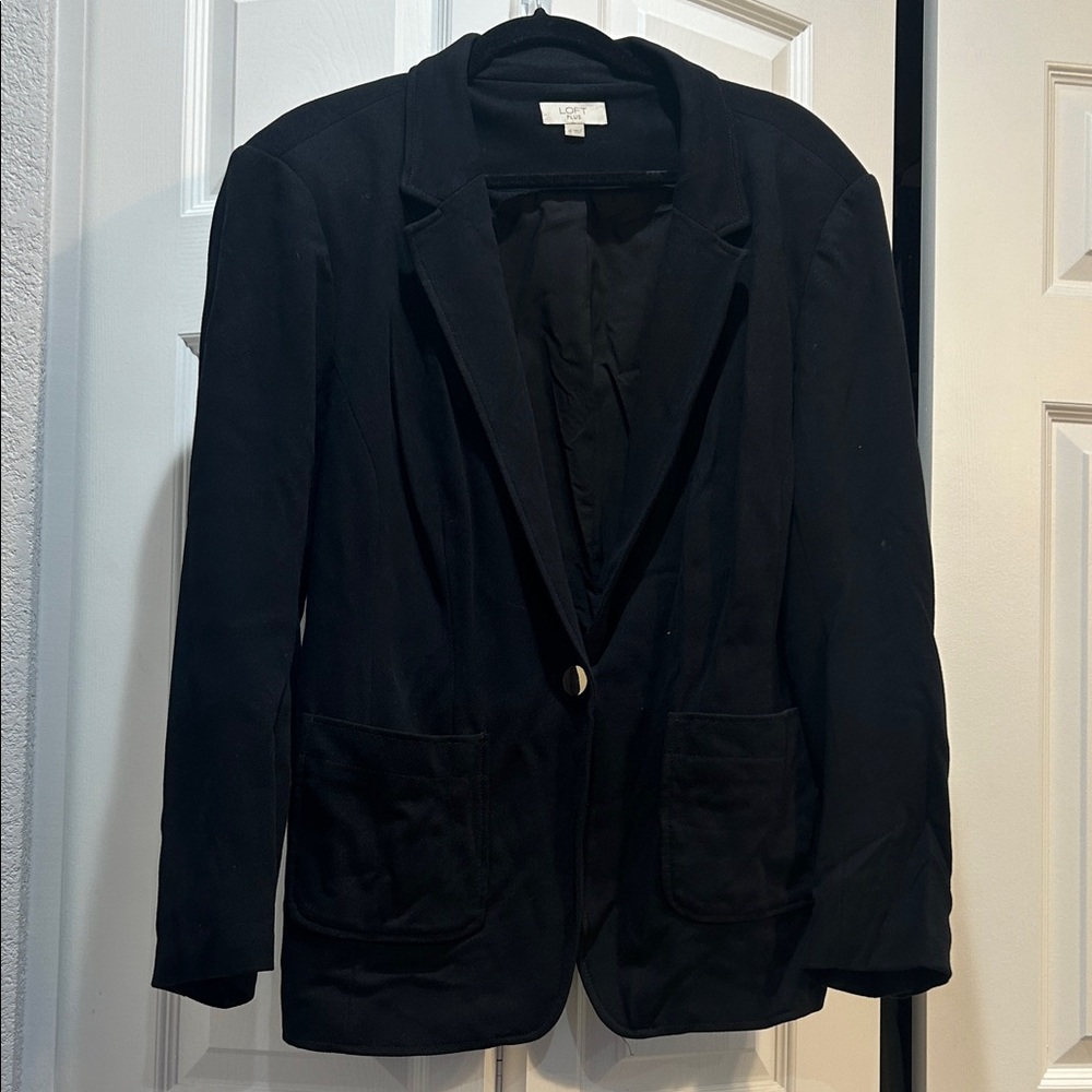 Loft Women’s Black Blazer with Gold Buttons
Size 18